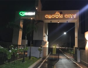 Green Field Crown City